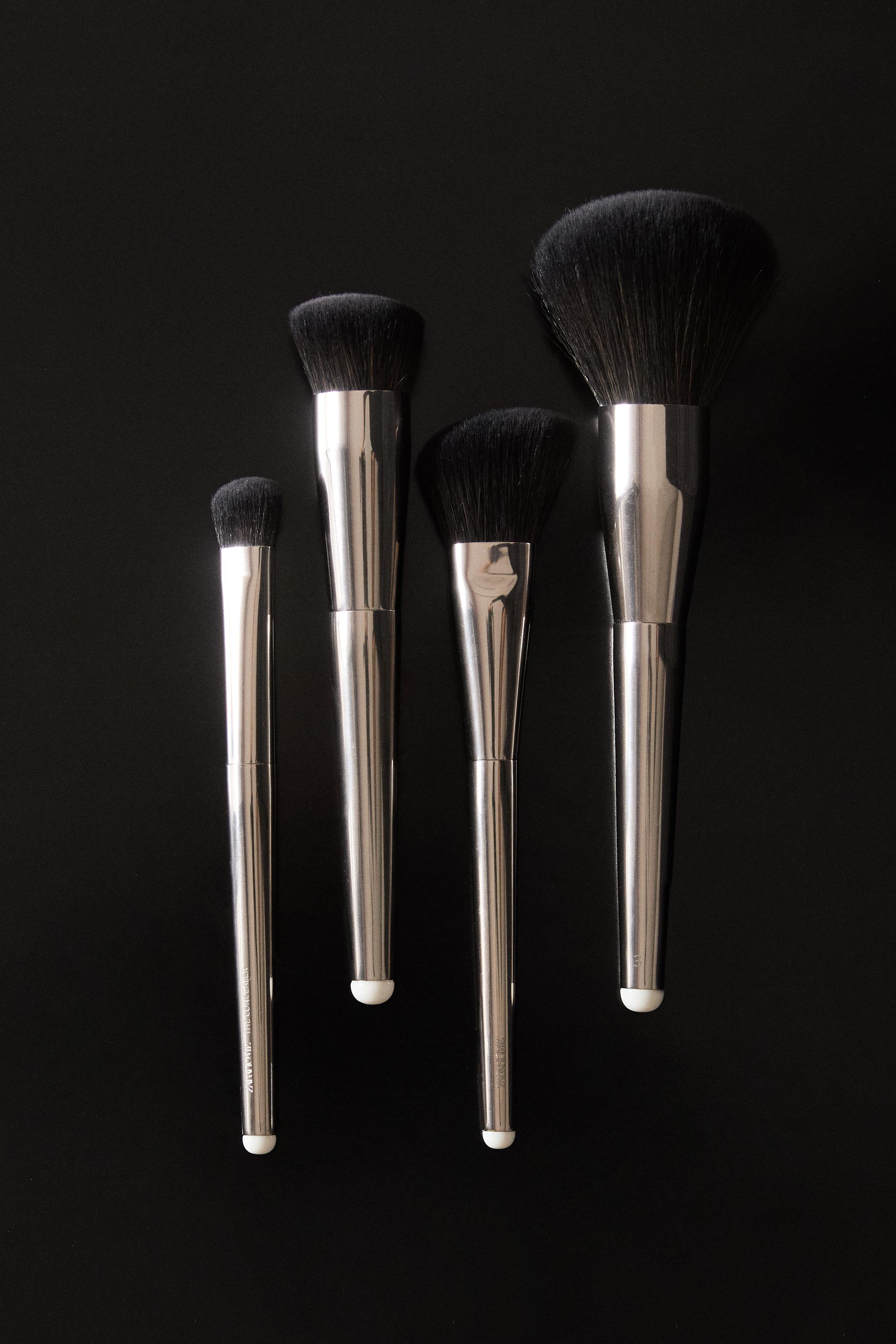 MAKEUP BRUSH SET (SET OF 4)